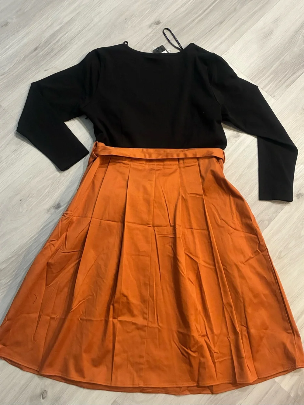 City chic‎ Button-Front Midi Skirt with Self-Tie Waist in Rust